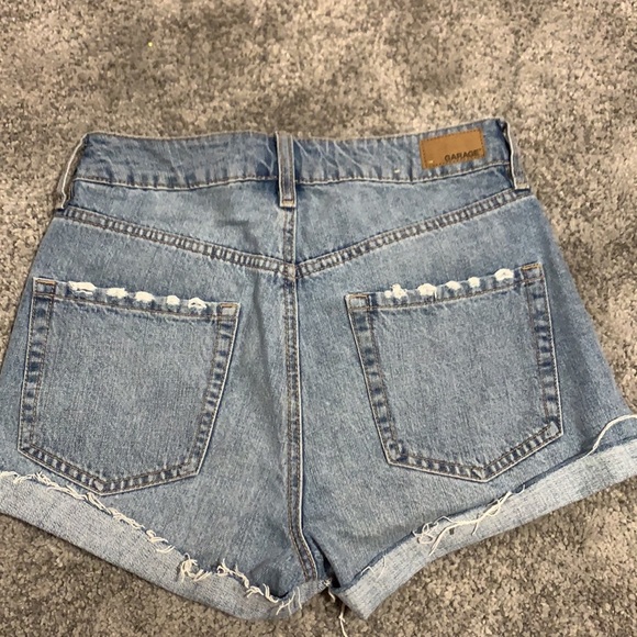 Garage shorts - Picture 2 of 4